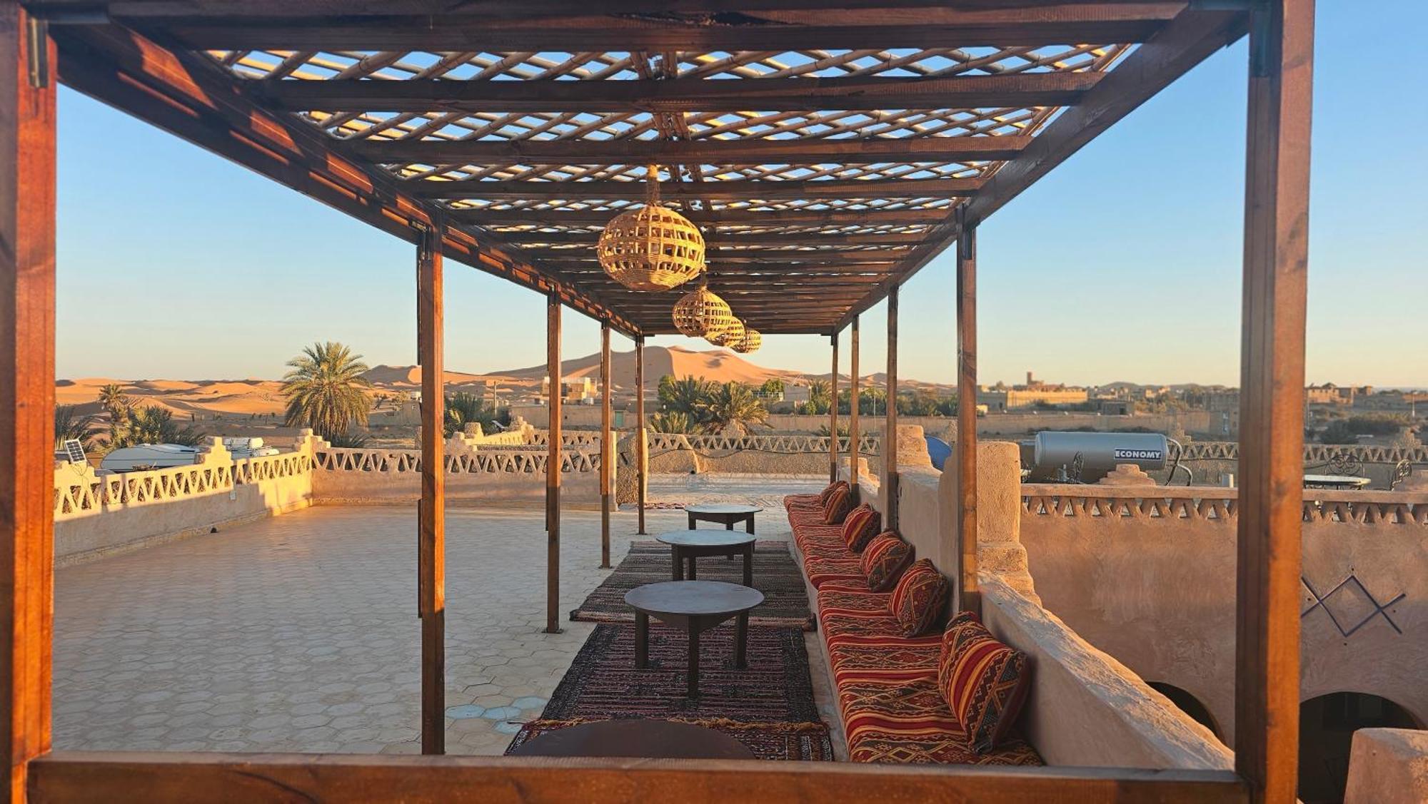 Auberge Les Roches Merzouga Exterior foto